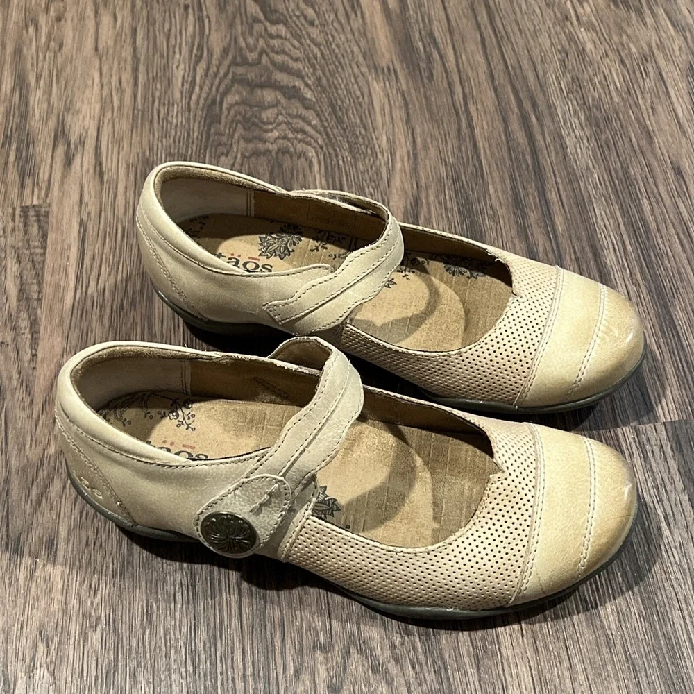 Taos Shoes Womens Bravo Casual Slip On Mary Jane Cream Leather Low Top Size 6